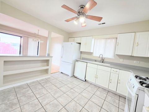Tiny photo for 4818 W 122nd Street #3W, Alsip, IL 60803 (MLS # 12627430)