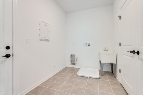 Tiny photo for Oswego, IL 60543 (MLS # 12647368)
