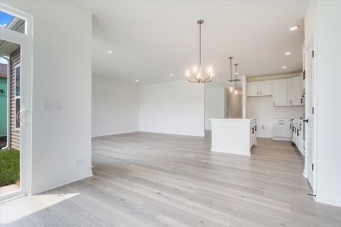 Tiny photo for Oswego, IL 60543 (MLS # 12647368)