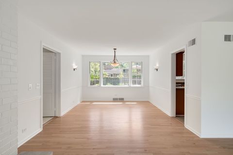 Tiny photo for 985 W Deerpath Road, Lake Forest, IL 60045 (MLS # 12430978)