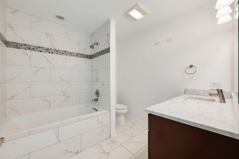 Tiny photo for 985 W Deerpath Road, Lake Forest, IL 60045 (MLS # 12430978)