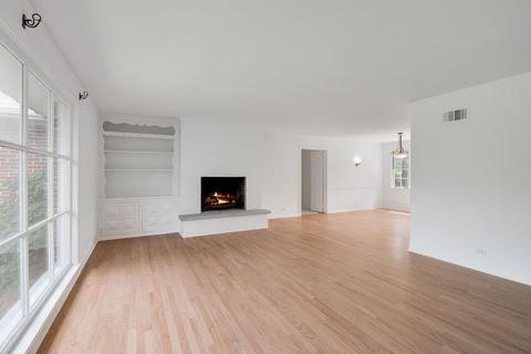 Tiny photo for 985 W Deerpath Road, Lake Forest, IL 60045 (MLS # 12430978)