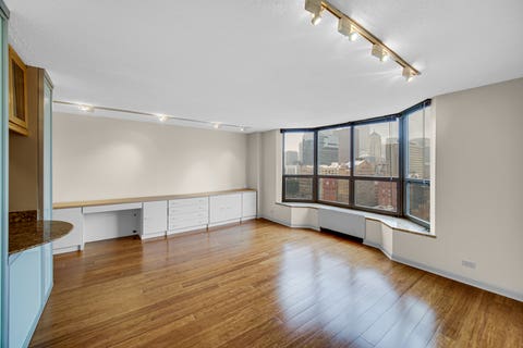Tiny photo for 899 S Plymouth Court #1602, Chicago, IL 60605 (MLS # 12733684)