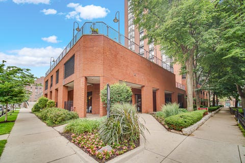 Tiny photo for 899 S Plymouth Court #1602, Chicago, IL 60605 (MLS # 12733684)