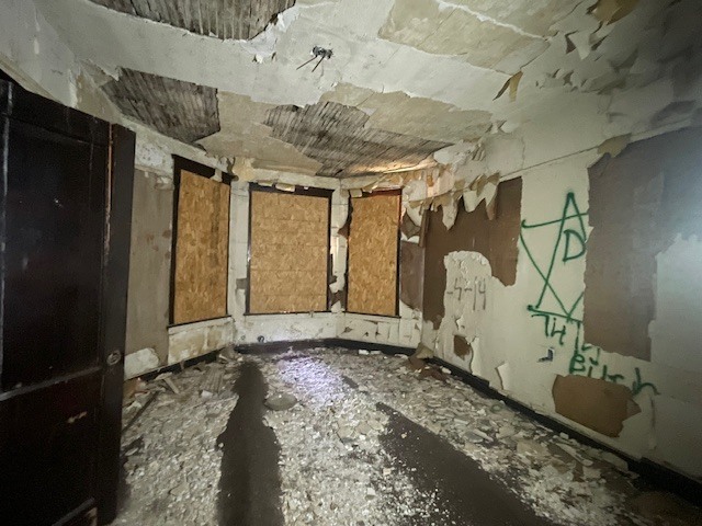 6606 S Carpenter Street