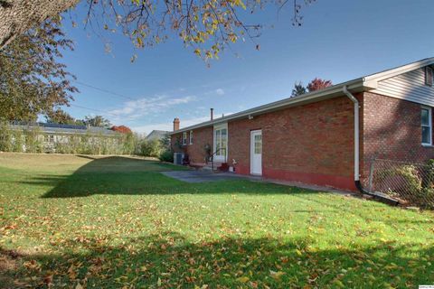 Tiny photo for 1205 Daniel Ct. Ct, Quincy, IL 62305 (MLS # 12508383)