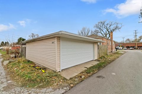 A home in Dolton