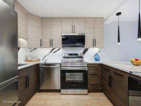 Tiny photo for 3550 N Lake Shore Drive #1923, Chicago, IL 60657 (MLS # 12471745)