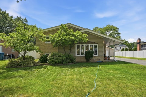 Tiny photo for 12624 S MASSASOIT Avenue, Palos Heights, IL 60463 (MLS # 12671370)