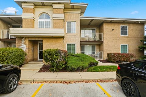 4223 W 76th Street 204 Chicago IL 60652