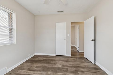 Tiny photo for 3808 15th Street B, Moline, IL 61265 (MLS # 12583427)