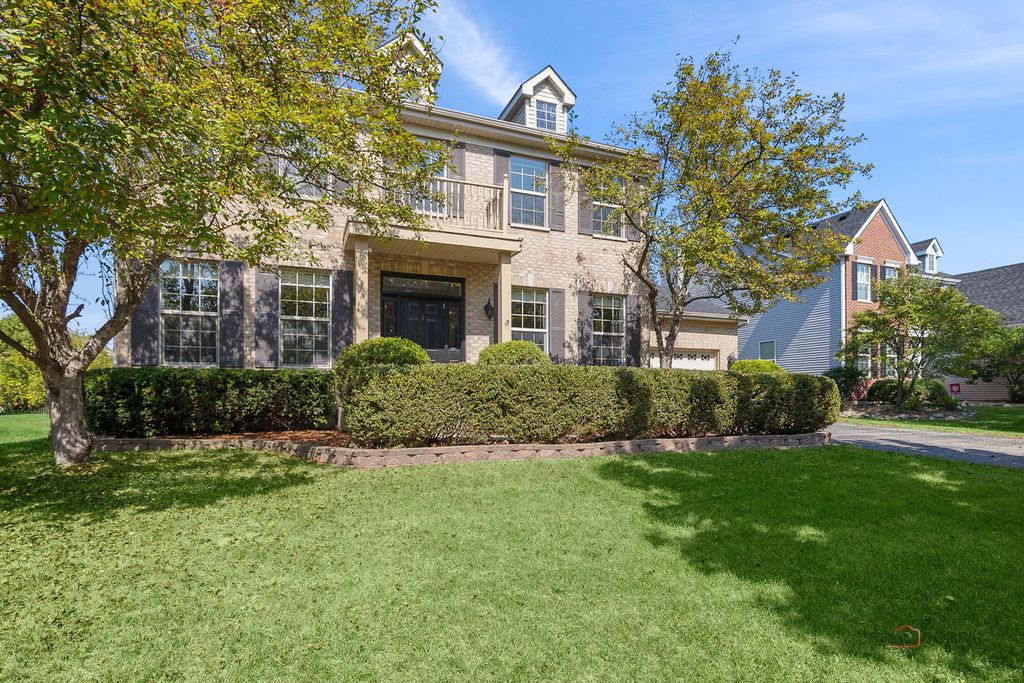 Photo for 1491 Greystone Drive, Gurnee, IL 60031 (MLS # 12495894)