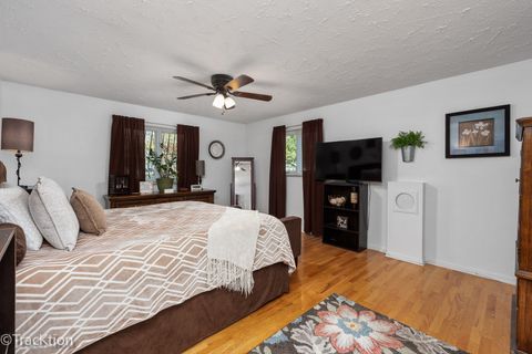 Tiny photo for 23061 N Apple Hill Lane, Lincolnshire, IL 60069 (MLS # 12539570)