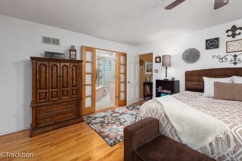 Tiny photo for 23061 N Apple Hill Lane, Lincolnshire, IL 60069 (MLS # 12539570)
