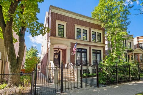 3636 N Janssen Avenue Chicago IL 60613
