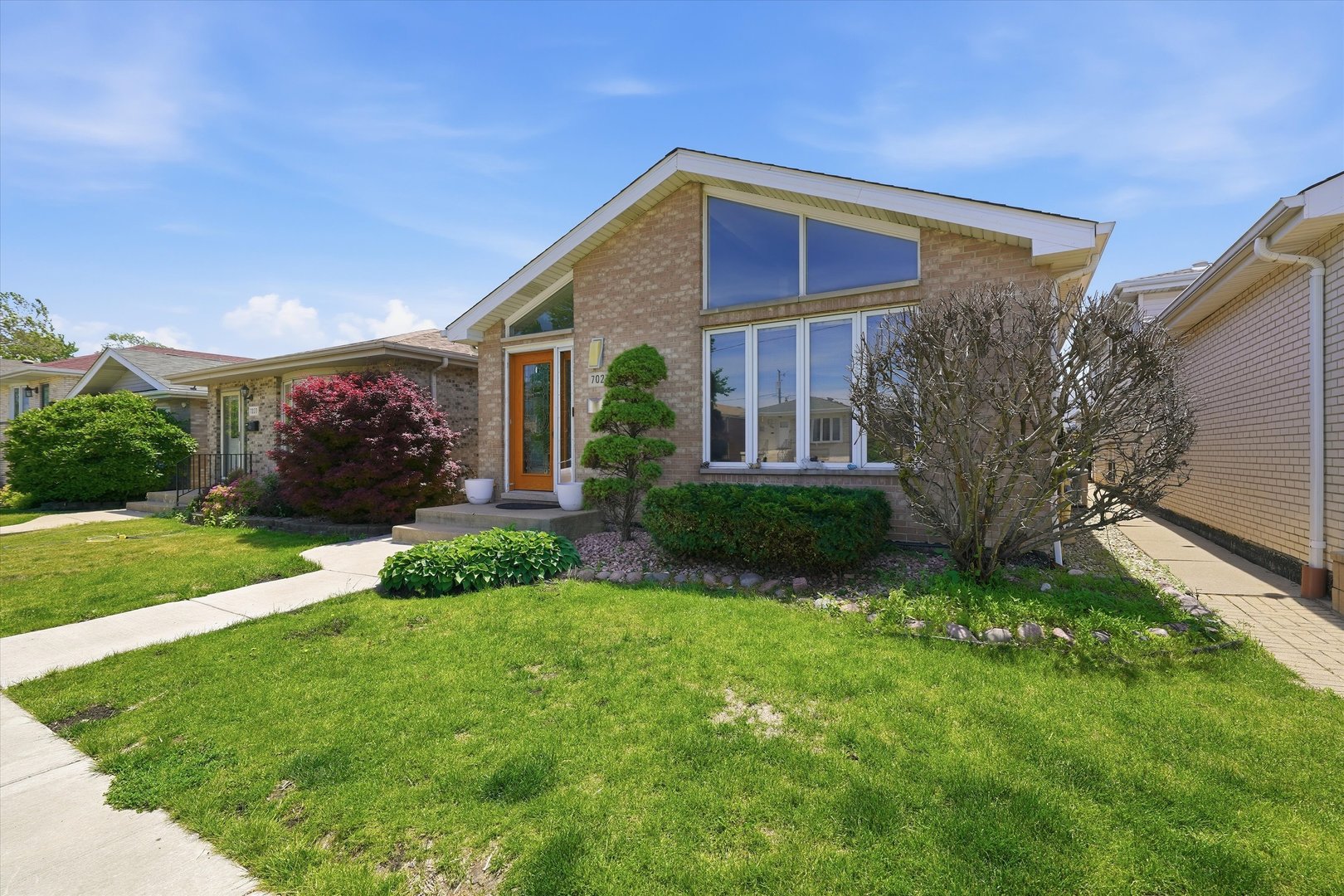7027 W 64th Place