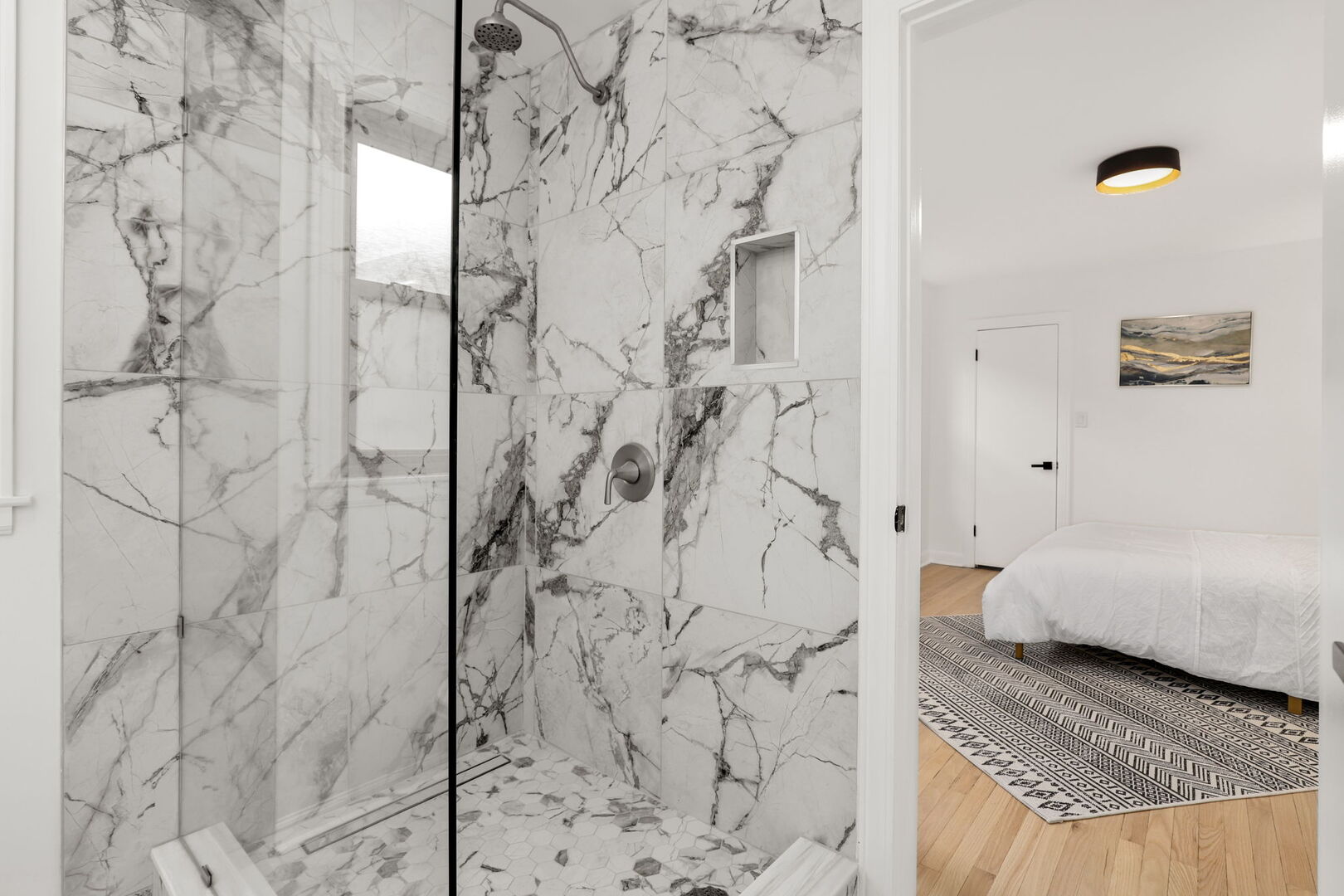 Chicago, Illinois 60646, United States, 4 Bedrooms Bedrooms, ,4 BathroomsBathrooms,Residential,Active,240438