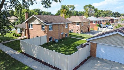 Tiny photo for 4445 ARTHUR Avenue, Brookfield, IL 60513 (MLS # 12742008)