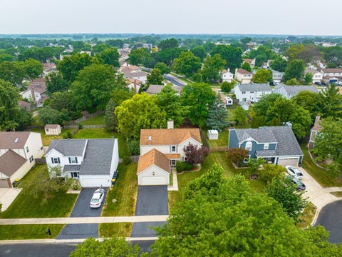 Tiny photo for 1324 Nantucket Court, Carol Stream, IL 60188 (MLS # 12733960)
