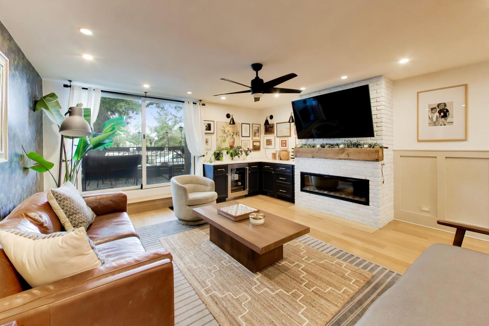 3700 N LAKE SHORE Drive 104