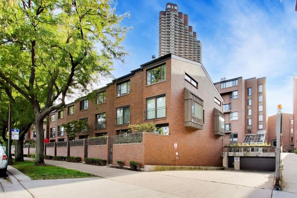 3700 N LAKE SHORE DR APT 104, CHICAGO, IL 60613 - Image b564a9cee3cdff5e769dc7438dc83a5e/2854626792