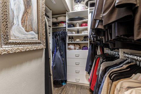 Tiny photo for 6334 N Sheridan Road #3E, Chicago, IL 60660 (MLS # 12400991)