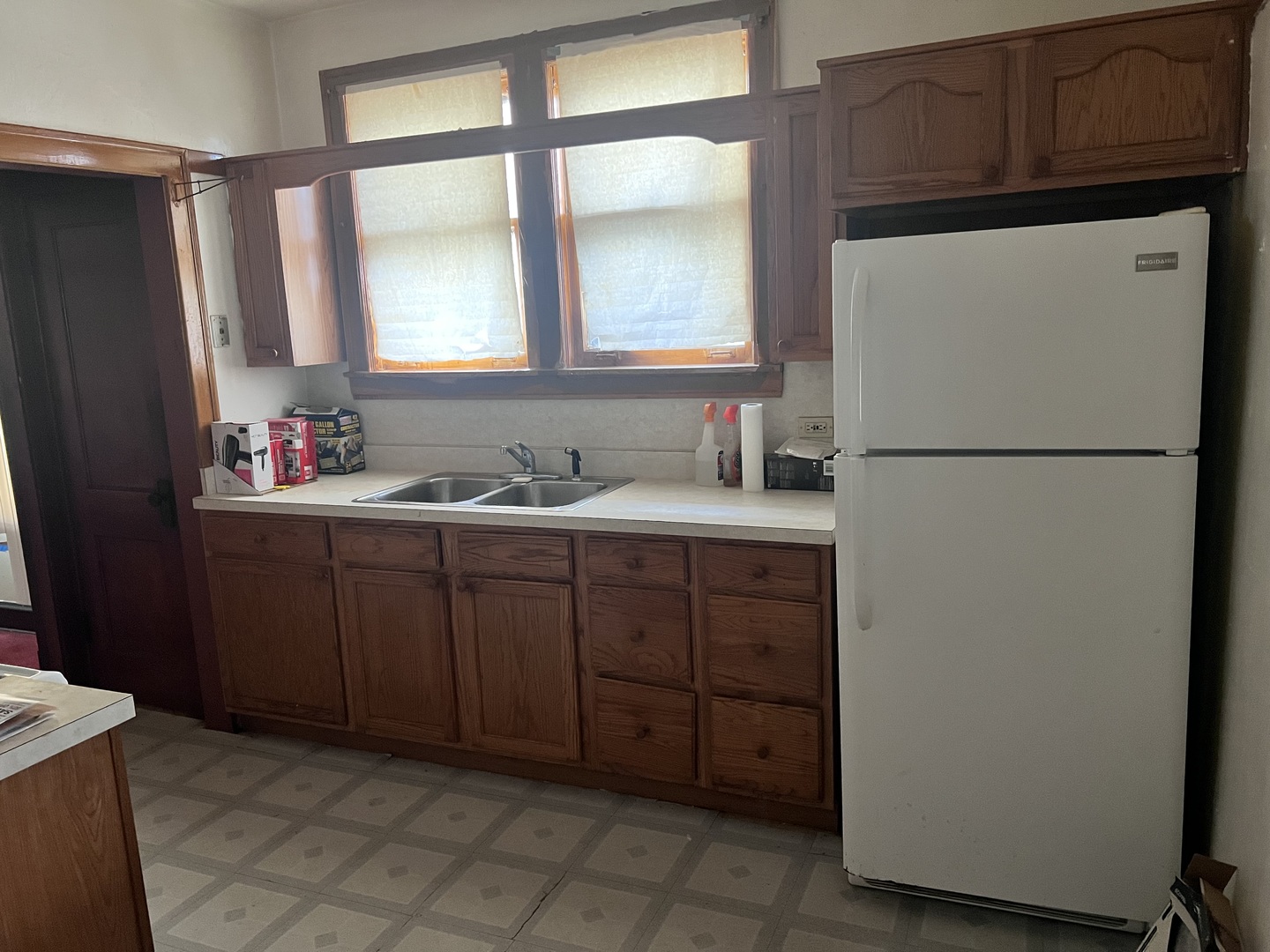 8819 S Carpenter Street