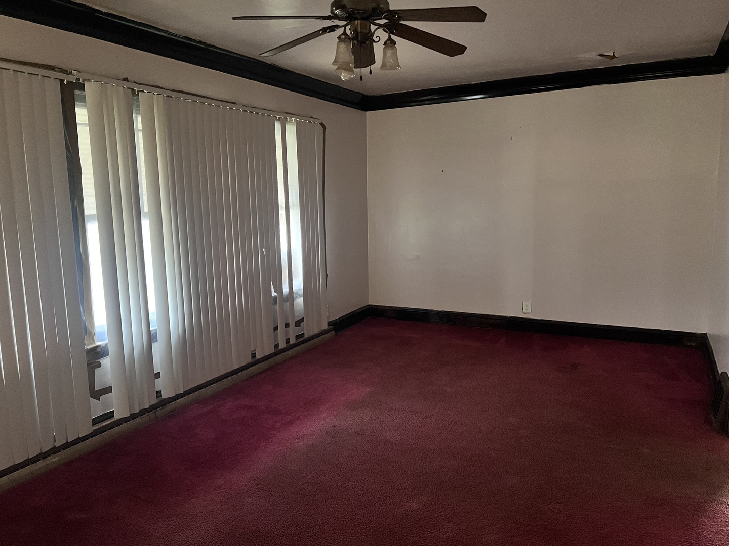 8819 S Carpenter Street