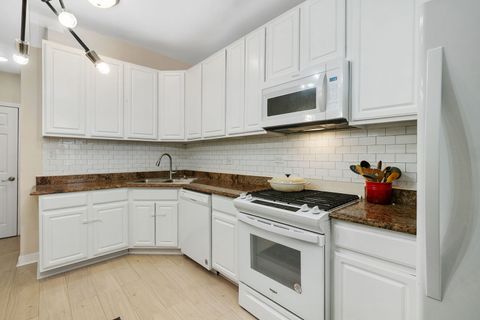 Tiny photo for 4337 S Prairie Avenue #3, Chicago, IL 60653 (MLS # 12560533)