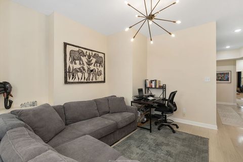 Tiny photo for 4337 S Prairie Avenue #3, Chicago, IL 60653 (MLS # 12560533)