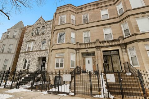Photo of 4337 S Prairie Avenue #3, Chicago, IL 60653 (MLS # 12560533)