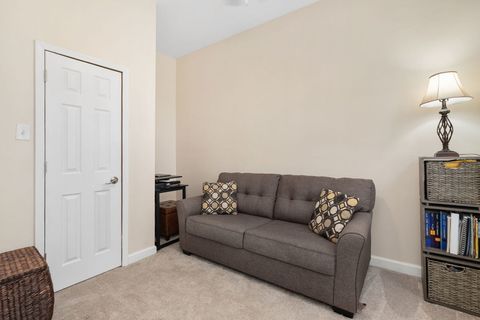 Tiny photo for 4337 S Prairie Avenue #3, Chicago, IL 60653 (MLS # 12560533)