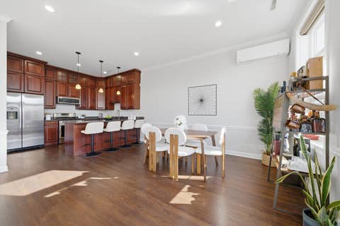Tiny photo for 4821 N Damen Avenue #4, Chicago, IL 60625 (MLS # 12685601)