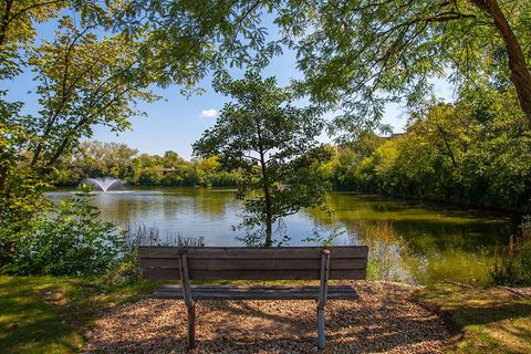 Tiny photo for 6010 Oakwood Drive #6H, Lisle, IL 60532 (MLS # 12686609)