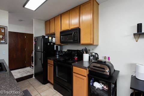 Tiny photo for 6010 Oakwood Drive #6H, Lisle, IL 60532 (MLS # 12686609)