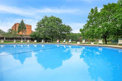 Tiny photo for 6010 Oakwood Drive #6H, Lisle, IL 60532 (MLS # 12686609)