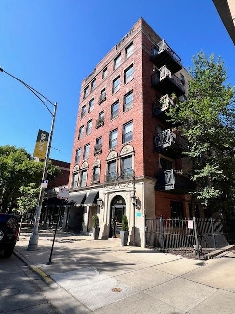 4144 N Sheridan Road 308 Chicago IL 60613