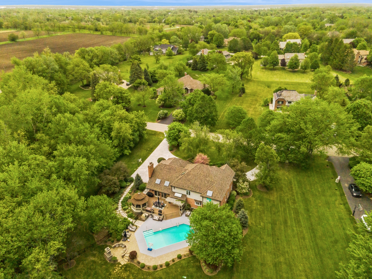 5632 Oakwood Circle
