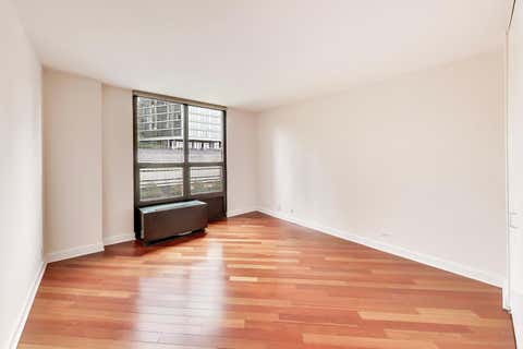 Tiny photo for 901 S PLYMOUTH Court #303, Chicago, IL 60605 (MLS # 12711581)