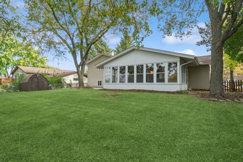 Tiny photo for 6410 Macarthur Drive, Woodridge, IL 60517 (MLS # 12502312)