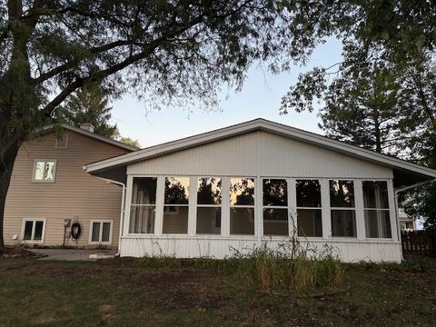 Tiny photo for 6410 Macarthur Drive, Woodridge, IL 60517 (MLS # 12502312)