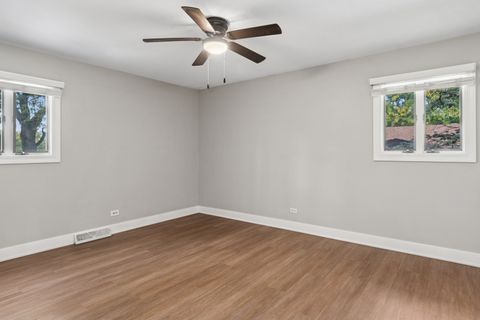 Tiny photo for 6410 Macarthur Drive, Woodridge, IL 60517 (MLS # 12502312)