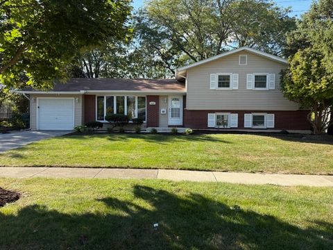 Tiny photo for 6410 Macarthur Drive, Woodridge, IL 60517 (MLS # 12502312)