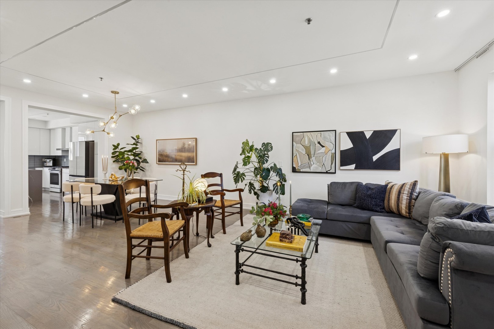 , Chicago, IL, 60630 1 4122675160