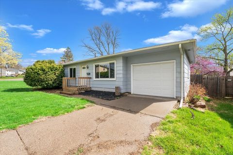 Tiny photo for 2707 Cypress Drive, Bettendorf, IA 52722 (MLS # 12618696)