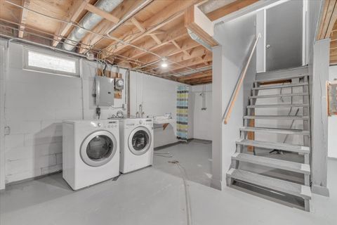 Tiny photo for 2707 Cypress Drive, Bettendorf, IA 52722 (MLS # 12618696)