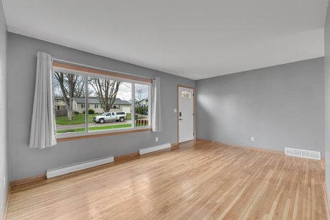 Tiny photo for 2707 Cypress Drive, Bettendorf, IA 52722 (MLS # 12618696)