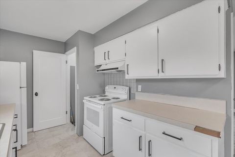 Tiny photo for 2707 Cypress Drive, Bettendorf, IA 52722 (MLS # 12618696)