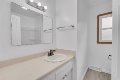 Tiny photo for 2707 Cypress Drive, Bettendorf, IA 52722 (MLS # 12618696)