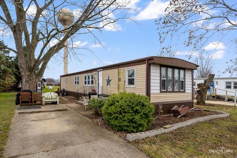 5 Hickory Lane, Sandwich, IL 60548 - #: 12561456